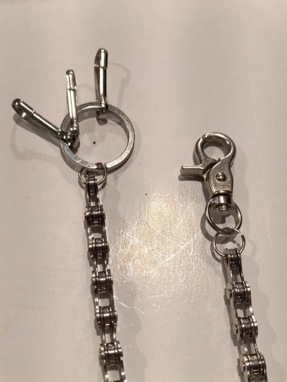 Silver-Tone 28